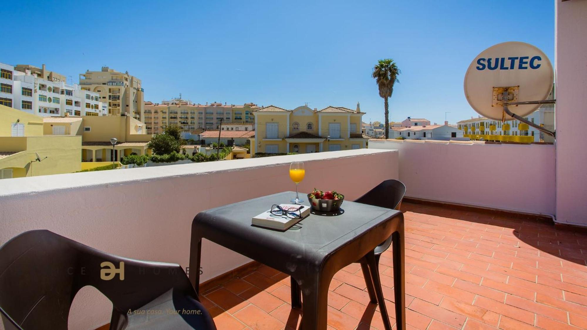 Greice Homes-650 Meters From The Beach, 4 Bedrooms Villa For Holidays In Vilamoura-Quarteira Exteriör bild